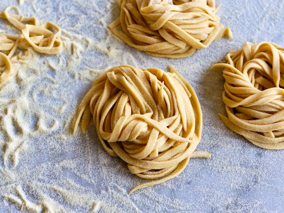 How to Make Homemade Pasta With 2 Ingredients