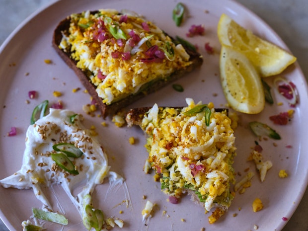 Cross-section photo of Grated Egg Salad Sandwich