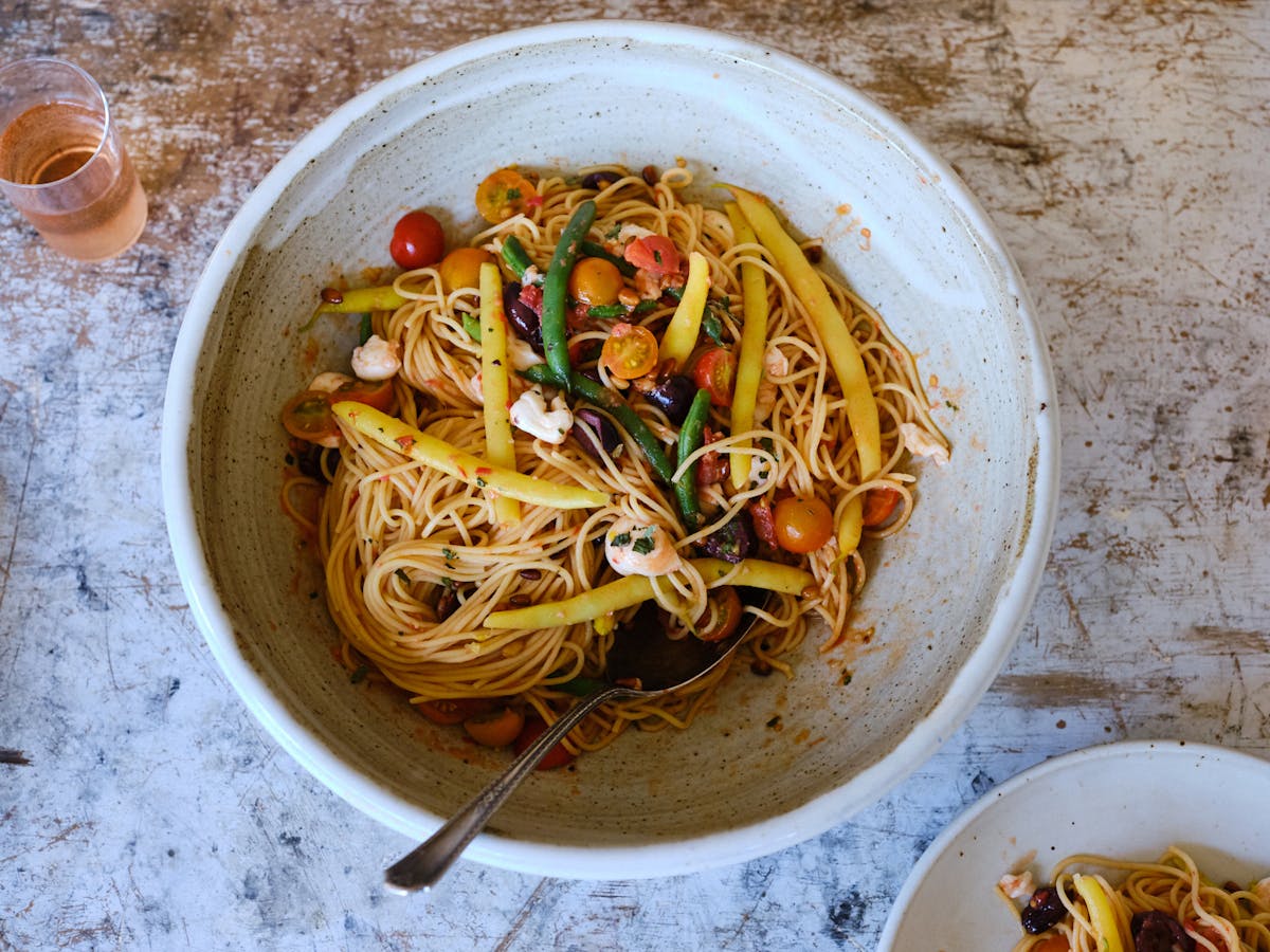 Spaghetti with No-Cook Sauce