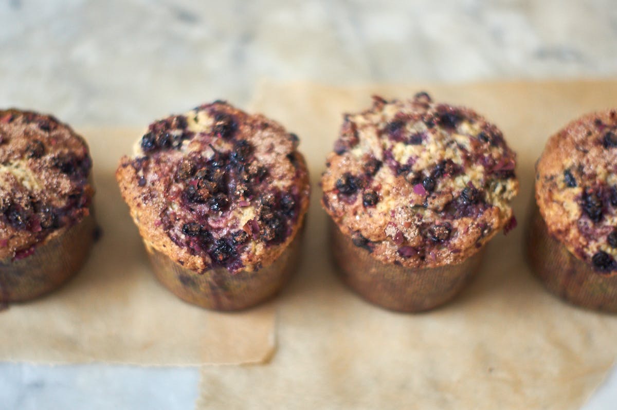https://images.101cookbooks.com/berry-muffin-recipe-2019-h.jpg?w=1200&auto=compress&auto=format