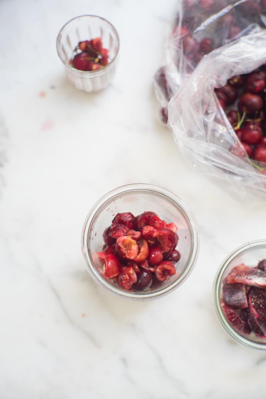 Ingredients to make a cherry smoothie