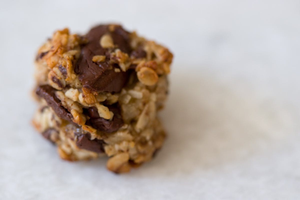 Healthier Dark Chocolate Chunk Oatmeal Cookie Bars. - Half Baked