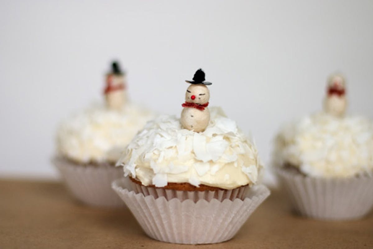 Snow-topped Holiday Cupcakes