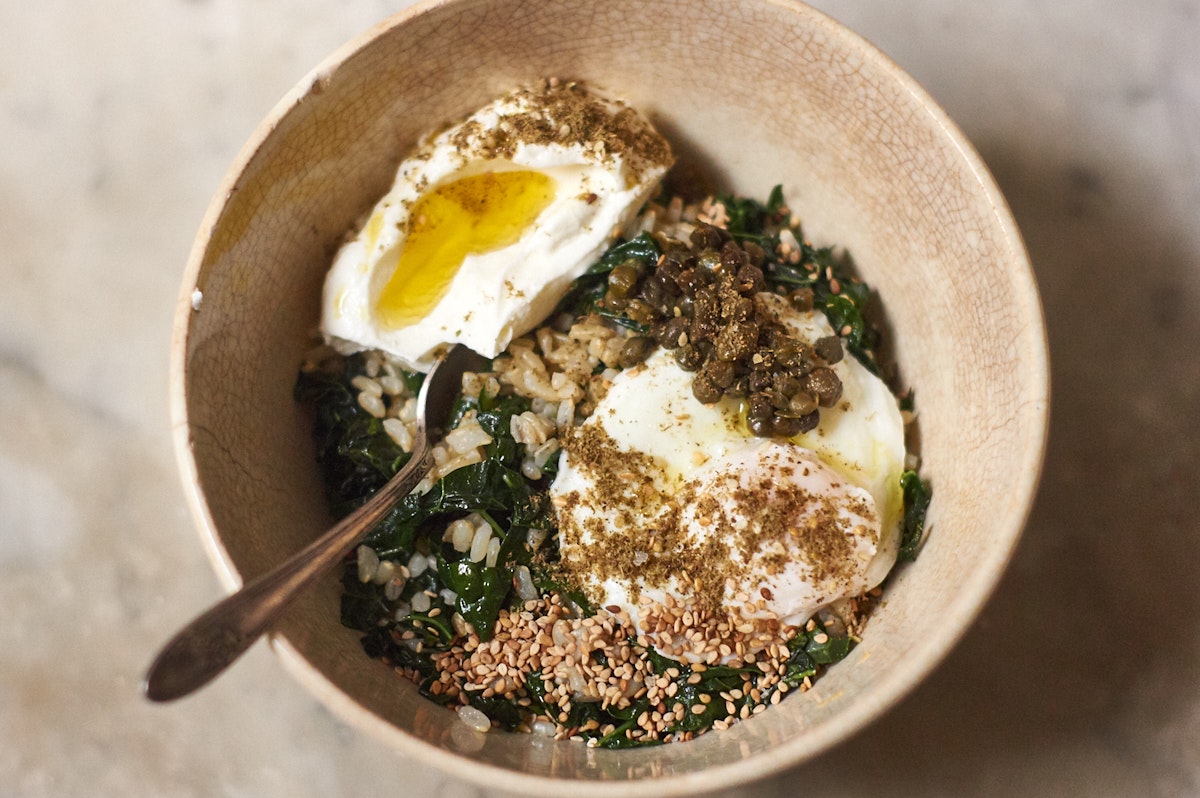 Brown Rice Bowl With Turkey, Toasted Garlic and Kale Recipe - The