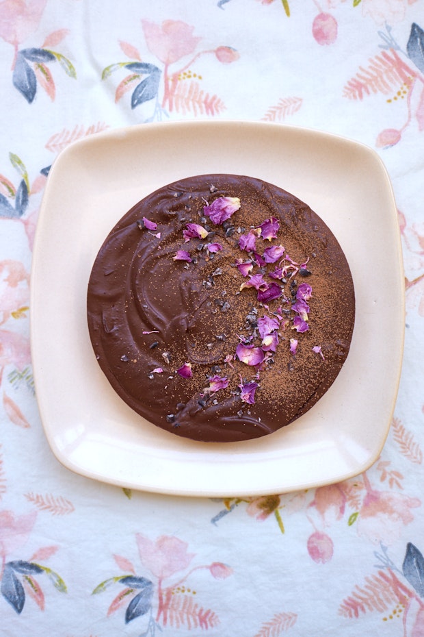 The Ultimate No Bake Chocolate Cake