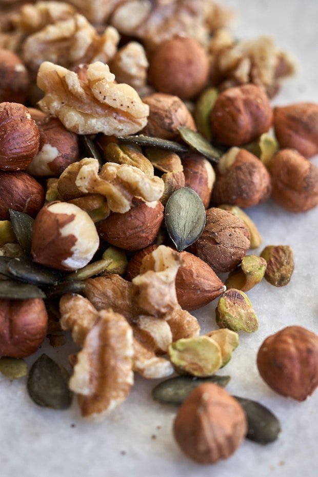 a mix of seeds and seeds in a pile