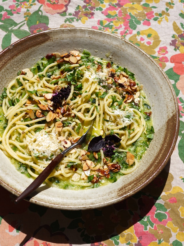 Pasta with Smashed Zucchini Cream