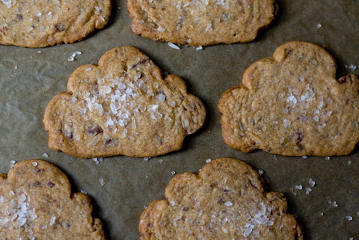 How to Make Stamped Cookies - These Old Cookbooks