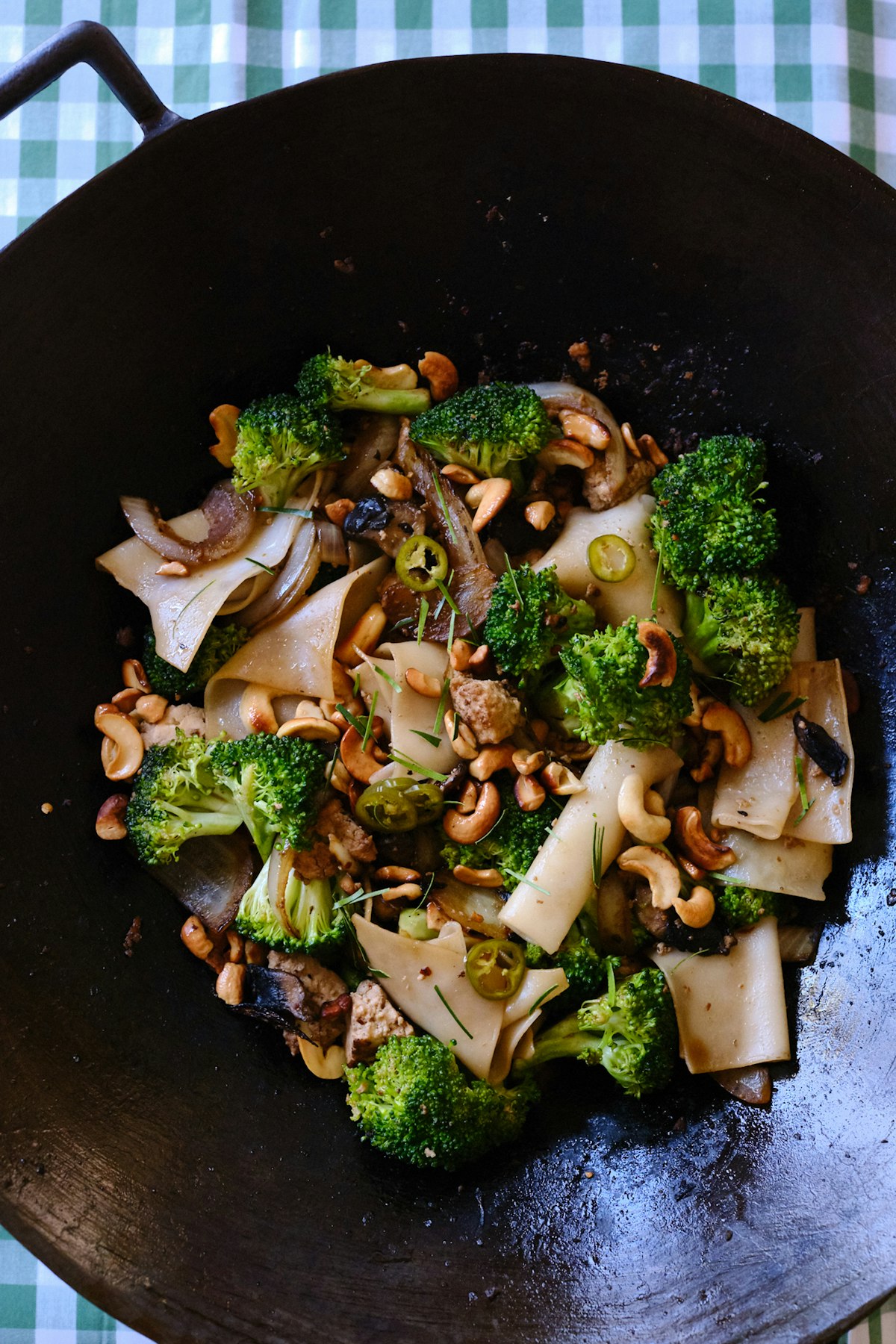 Tales of the Flowers: Making Big Wok at Home!