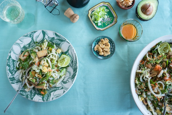 2 recettes for Sriracha Rainbow Noodle Salad