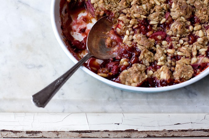 Strawberry Rhubarb Crumble