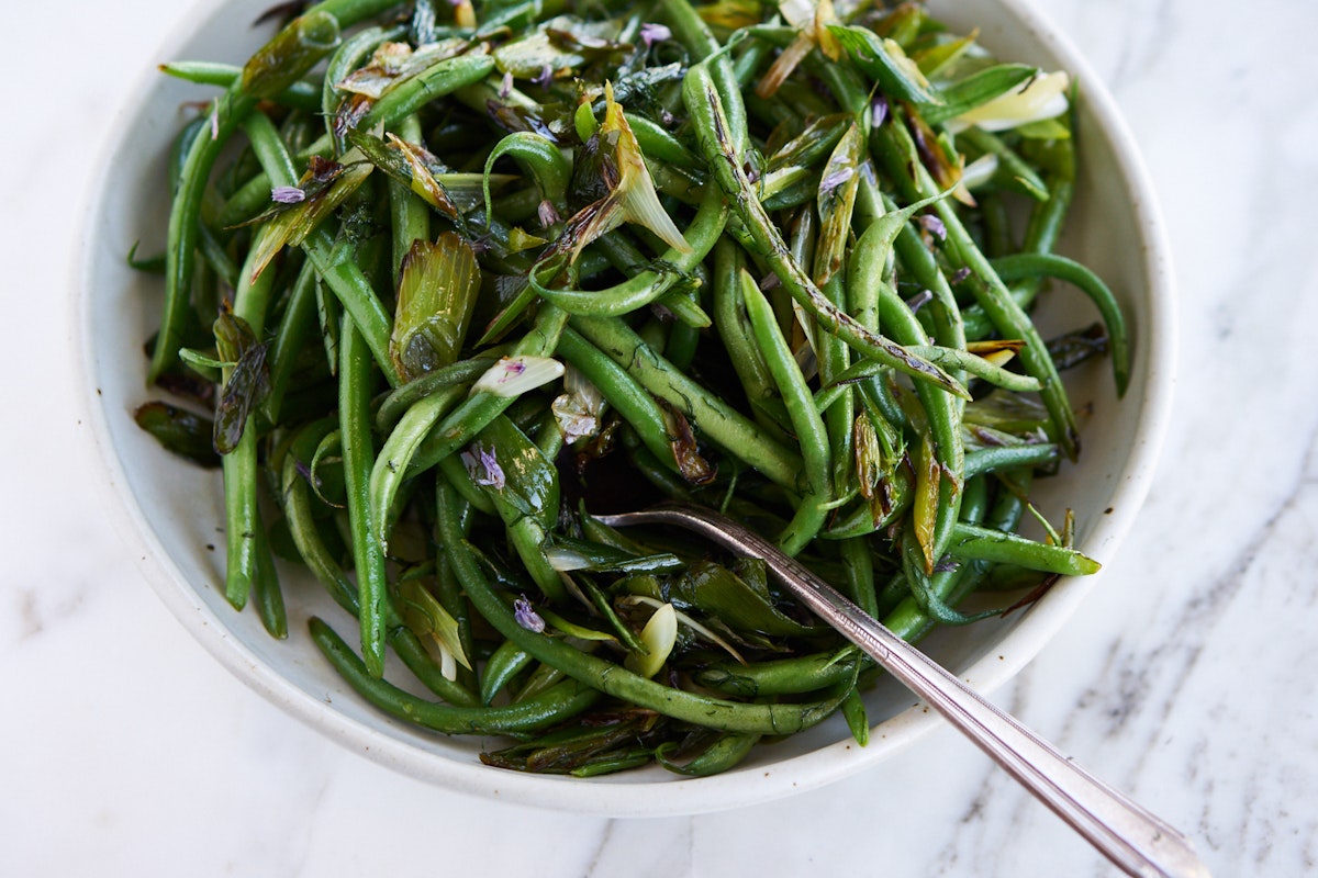 https://images.101cookbooks.com/tasty-green-beans-recipe-h.jpg?w=1200&auto=format